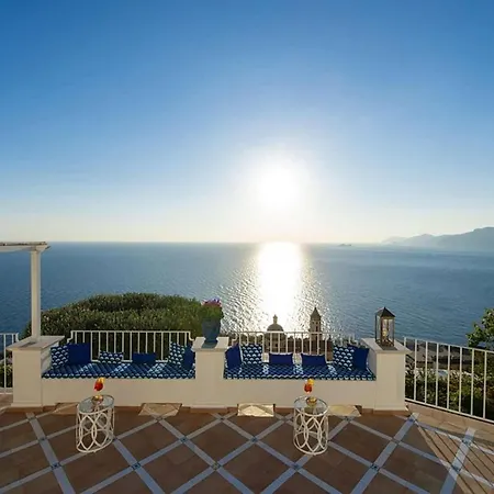 Emerald Shores * Praiano